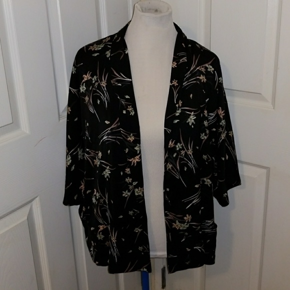 Black Kimono with POCKETS - Picture 4 of 4